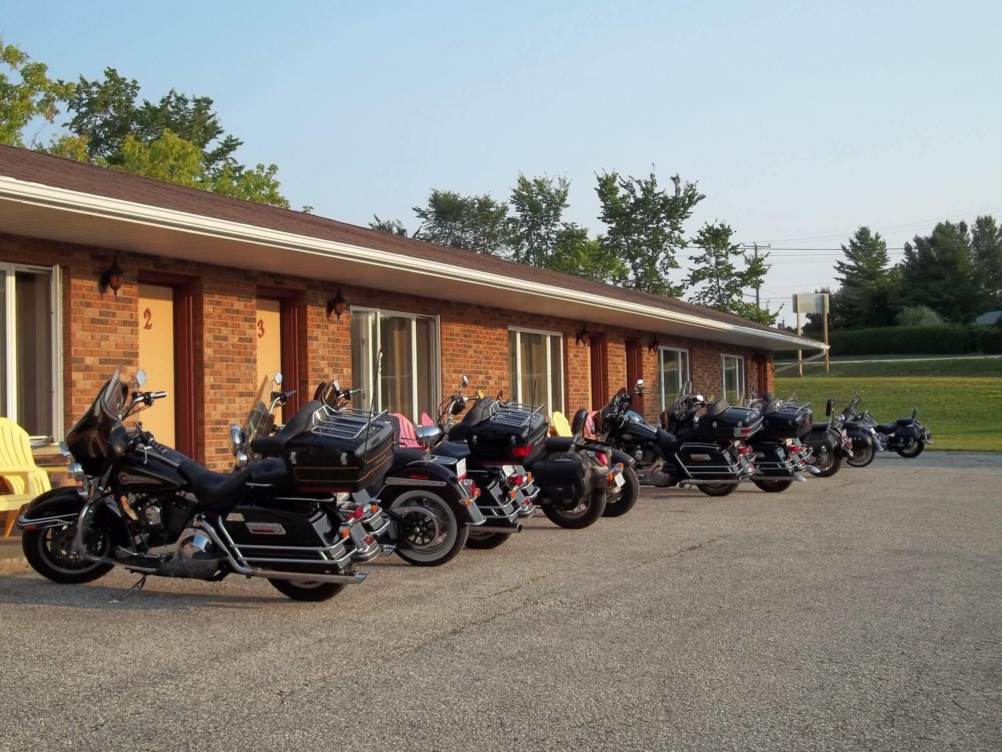 Wayside Motel Manitoulin Manitowaning Exteriör bild